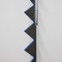 Peinture Triangulaire (bleu), 2011, acrílico s/ MDF, zinco, 118 x 7,5 x 23,5 cm